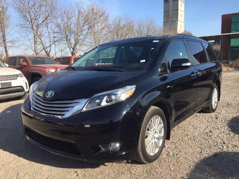 18款塞纳四驱顶配配置和17款有什么区别