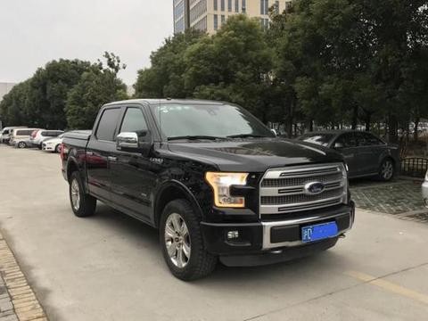 花50万元买辆全新福特F150，上牌时小伙却喜不自禁