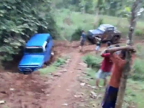 铃木吉姆尼山林越野实录