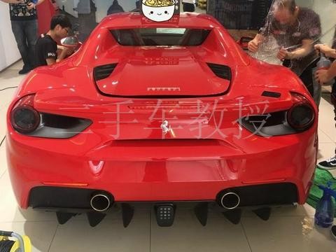 花417万买辆法拉利488, 车主坦言在本市早已不是第一台车了