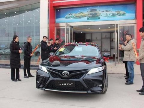 23万提新款丰田凯美瑞，车主：这是迄今为止丰田最帅的一款车