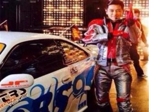 18岁靠自己买宝马, 第二辆车是法拉利, 今豪车无数成不老男神!