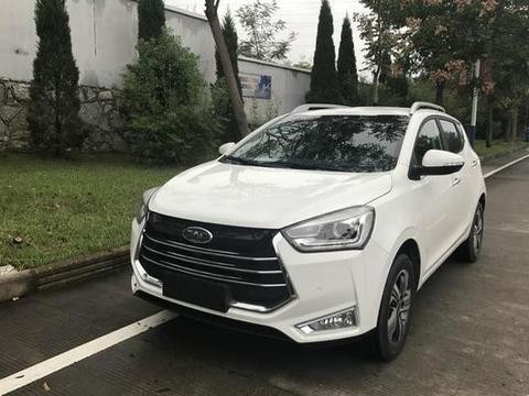 这辆售价不到8万的SUV，动力113Ps马力，配置倒车雷达、EPS