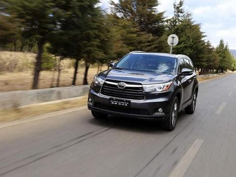 丰田这款车，标配VSC，比帝豪厚道，只卖6万，怪不得满大街都是