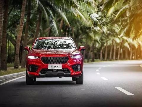 跑到几千公里之外的三亚 就是为了试一试这台车的质感