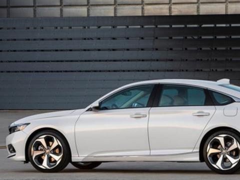 国内第一中型车，匹配10AT，百公里提速5.7秒，16万还买凯美瑞？