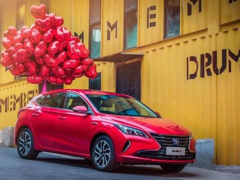 不愧是最美两厢车，第二代长安逸动XT美图曝光，美呆