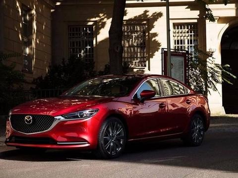 2018款马自达6，外观轿跑造型，配置全方位升级，宝马看了都害怕