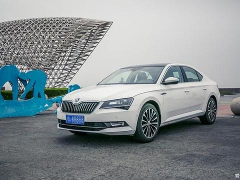 颜值与实力俱佳 斯柯达速派提车作业