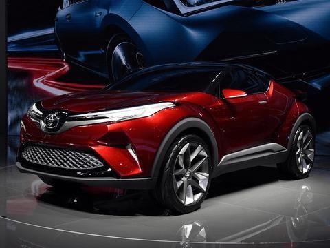 丰田全新SUV, 油耗仅3.7L, 充满科幻感，售价12万起
