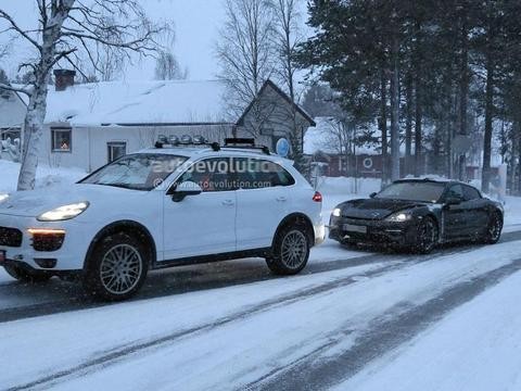 保时捷首款纯电动车冰雪测试竟趴窝!