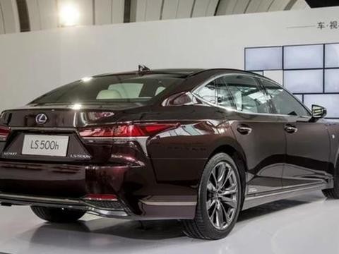 能够让你中毒的一台V8动力车、媲美宝马7系