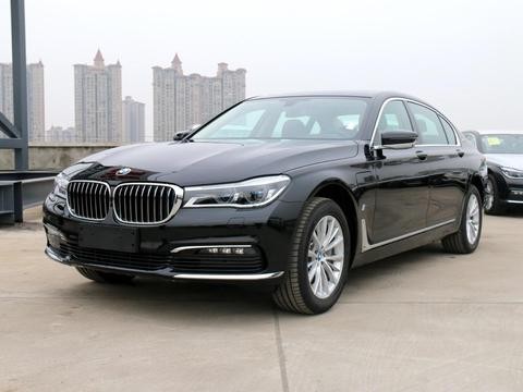 宝马的混动旗舰再升级, 奥迪混动不再一枝独秀, 开S级也没它抢眼