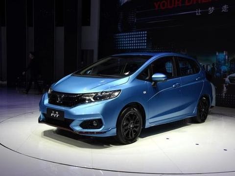 大众POLO的终结者！大家习惯叫它GK5油耗不到6L，仅7万的售价！