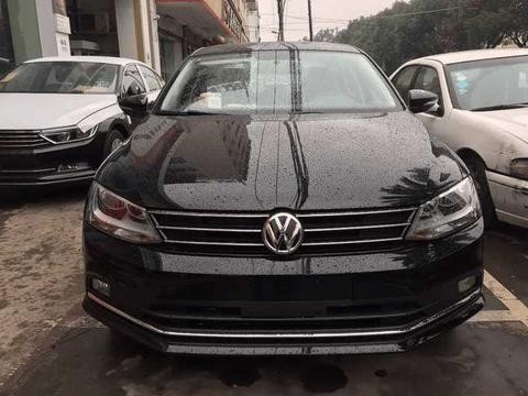 朋友们都让我买十代思域, 我却提了这款车, 回去后都说不值