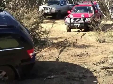 案例示范：真想玩儿越野，先学会自救和救援