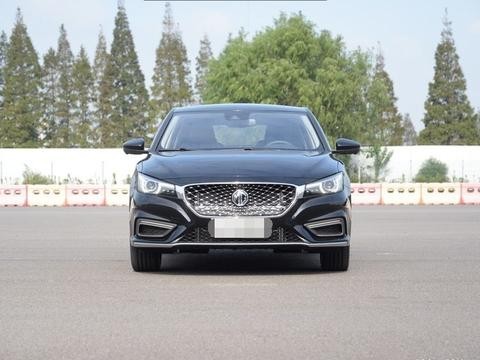 开奥迪的老板娘叫我买帝豪，我却提了这车，同事说自己也得买一辆