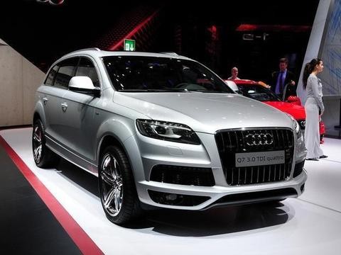 奥迪在华最失败的新车, 当年力压宝马奔驰, 如今便宜30万没人买