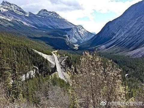高速公路为什么都是弯弯的？