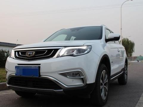 全车8个安全气襄，全车360度影像