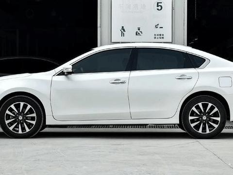 日产天籁除了舒适性, 自吸发动机和CVT变速箱, 车主们都很认可!