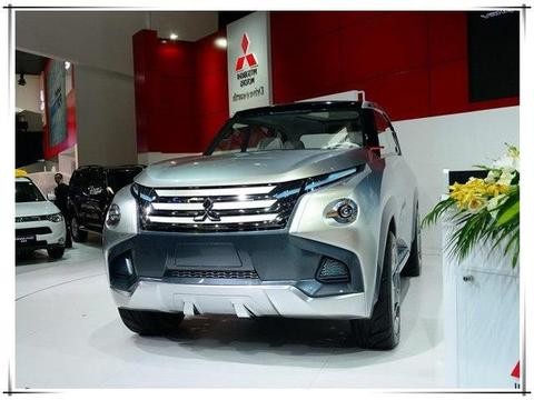 三菱翻身全靠它，全新7座SUV配全时四驱，20万起汉兰达要歇菜