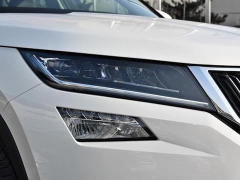 比冠道漂亮标配自动驻车和ESP,7座还配四驱，18万起放弃汉兰达