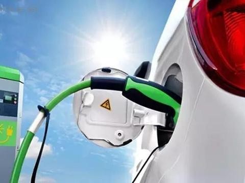 为啥比燃油车还贵？新能源车主上保险 需要注意这几点！