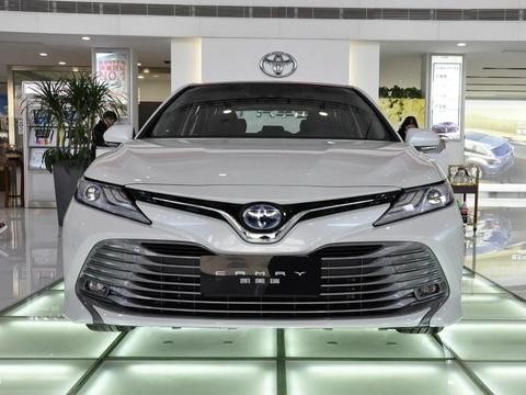 全新混动版丰田凯美瑞