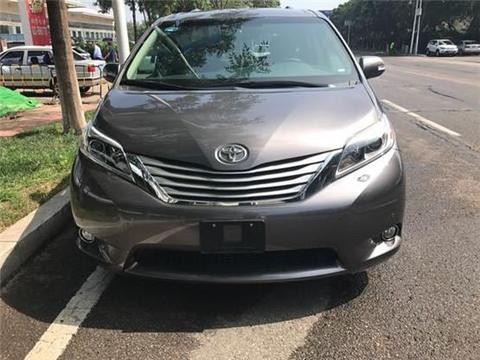 平行进口17款丰田塞纳四驱七座MPV商务车最新优惠报价46万起售