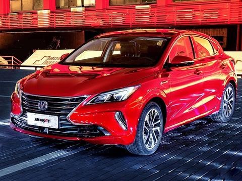 对标英朗XT，最美纺锤脸配动感回旋镖尾灯，年轻时尚的两厢座驾