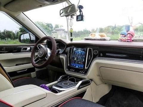 落地价15万, 现在只需11万, 开回乡下跑婚庆面子足, 老百姓创业也买得起