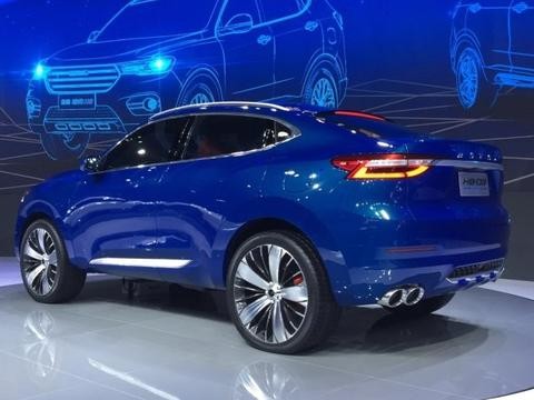 哈弗最新款SUV，配4根排气管，一箱油能跑2000公里