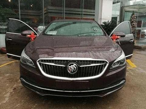 这才是最厚道B级车，刚上市怒降5万，仅18万比帕萨特值