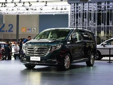 传祺GM8上市，售价18万到26万，剑锋直指别克GL8