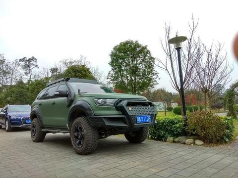 福特硬派越野撼路者外观再进化，犹如美国大片里面的军车非常完美