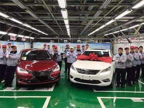 新款长安逸动亮相，外观内饰大变，7万起，能否让长安扳回一局？