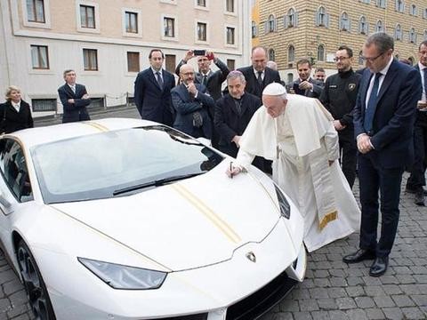 教宗加持「圣牛」兰博基尼Huracan RWD 有望拍出「百万美元」