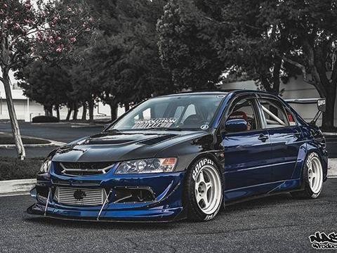 玩车多年终于实现梦想, 广州车友打造出不一样的宽体保时捷911