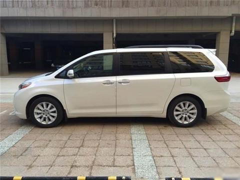 2017款加版丰田塞纳顶级商务车天津港现车报价年底优惠多少