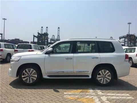 18款酷路泽5700上市10天销量破5000台！