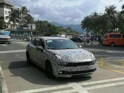 吉利首款轿跑领克03上路，颜值不输保时捷，动力超思域，12万起