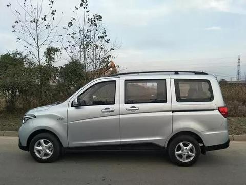 搭1.5L配大7座，性价比完爆五菱宏观