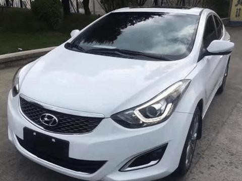 北京现代新朗动, 腰线设计漂亮, 性价比高, 年轻人的最爱!！