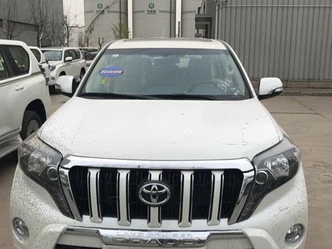 17款霸道2700九气囊中东版，天津港现车优惠2万，全国可落牌