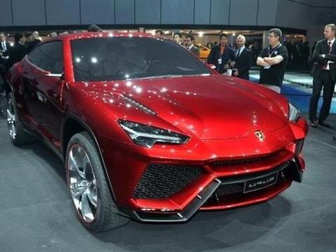 刚上牌的兰博基尼SUV现身高速，网友：众泰就看你的了