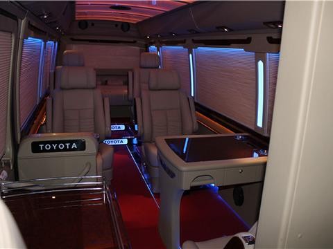 丰田考斯特17座商务车立足于社会的七大优势