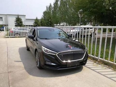 工厂偶遇首台下线的红旗H5，这车卖15万，估计没有大众啥事了