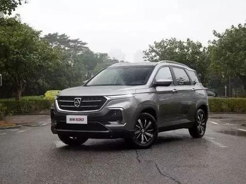 还未开卖就已经火了，首批宝骏530到店，配置丰富外形霸气