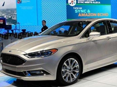 帕萨特新遇强敌，这款新车颜值更美，现降价四万成B级车首选